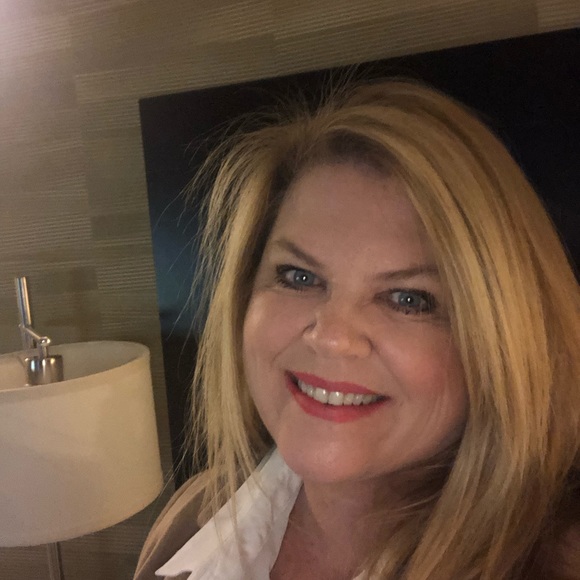 Meet the Posher - Picture 1 of 2